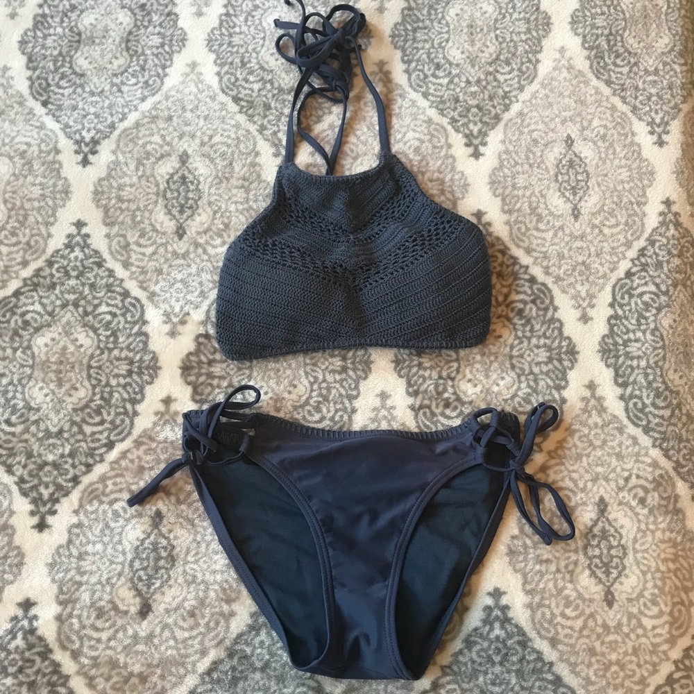 High-neck 2 piece swimsuit